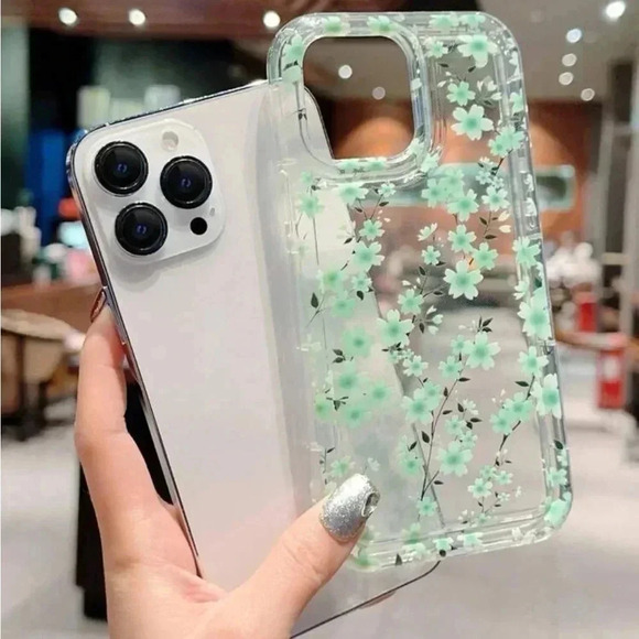 Accessories - ⚠️Clearance iPhone 12/Pro/Pro Max Green Floral Phone Case